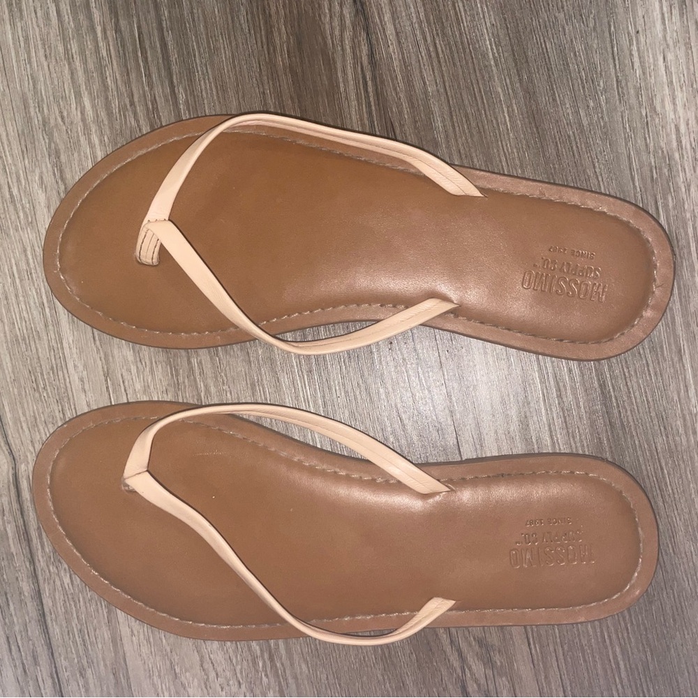 Mossimo Supply Co. Tan and Cream Sandals